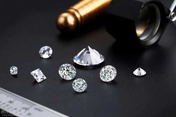 钻石价格持续暴跌 全球最大生产商拟囤积库存 以支撑市场  第1张